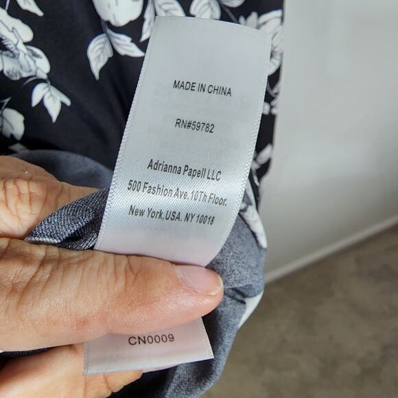 Black Floral Adrianna Papell Off the Shoulder Dress Size 10 - Picture 4 of 7